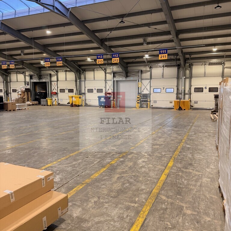 Obiekt -1 ha działki(2400m2 magazyny+770m2 biur) (5)