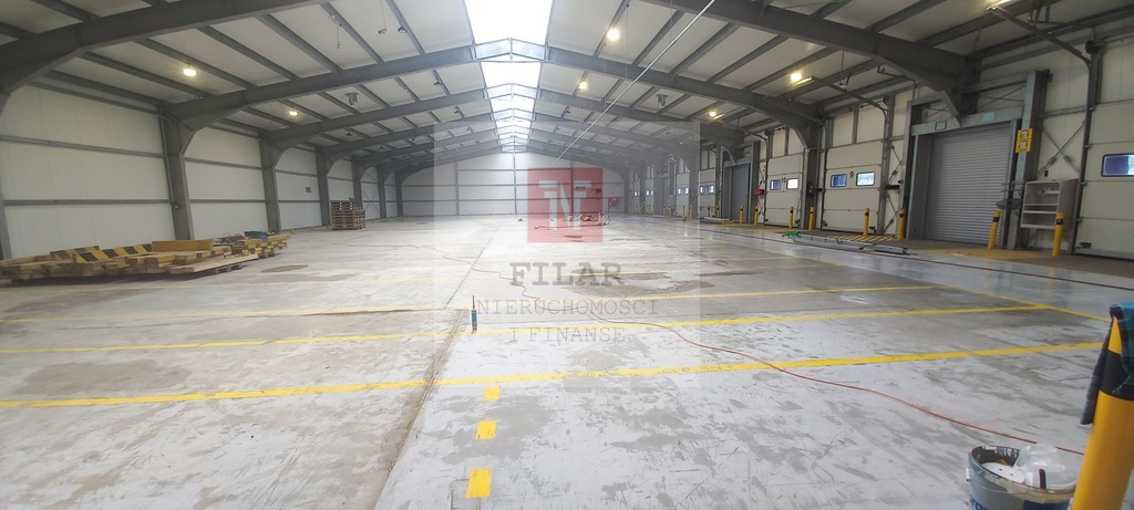 Obiekt -1 ha działki(2400m2 magazyny+770m2 biur) (2)