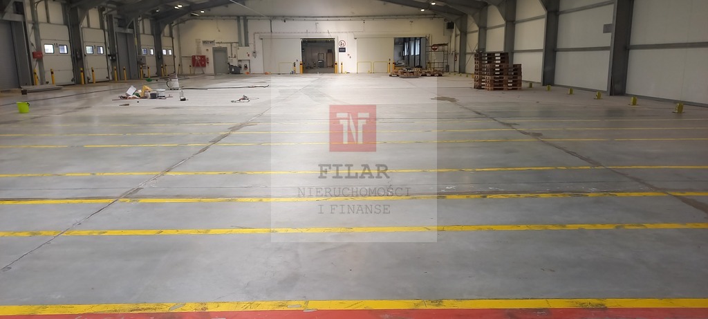 Obiekt -1 ha działki(2400m2 magazyny+770m2 biur) (10)