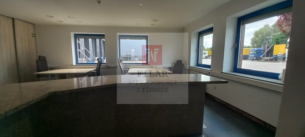 Obiekt -1 ha działki(2400m2 magazyny+770m2 biur) (18)