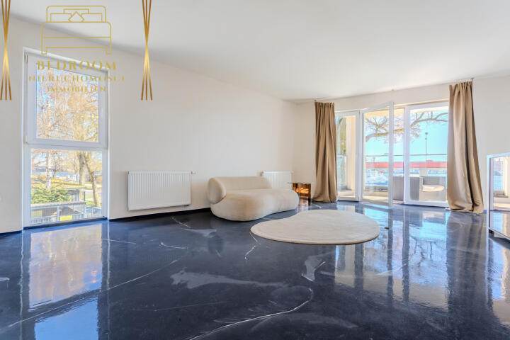 Apartament z widokiem na port, duży taras, do wykończenia VAT 8% (2)