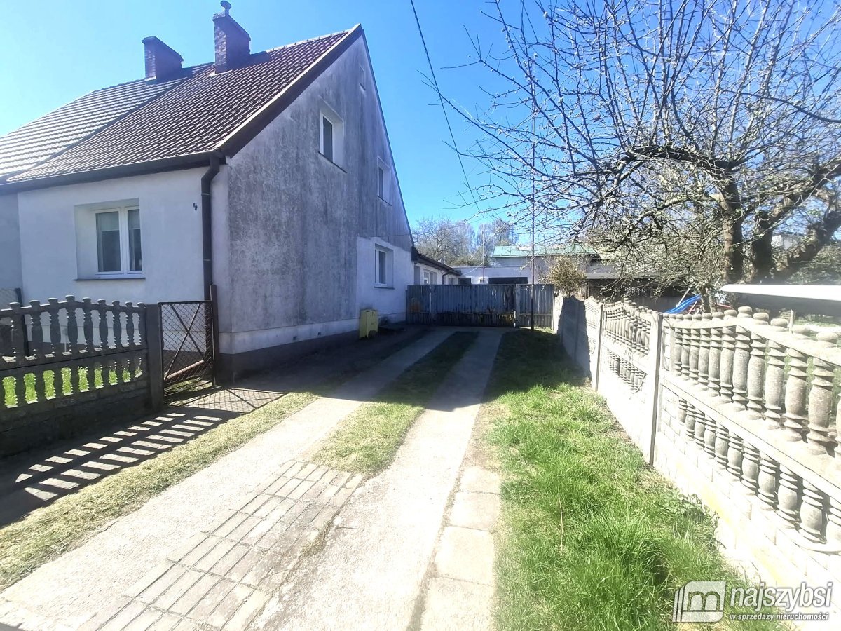 Nowogard - dom+mieszkanie+garaż - działka 1064m2 (19)