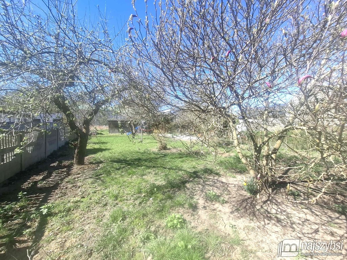 Nowogard - dom+mieszkanie+garaż - działka 1064m2 (22)