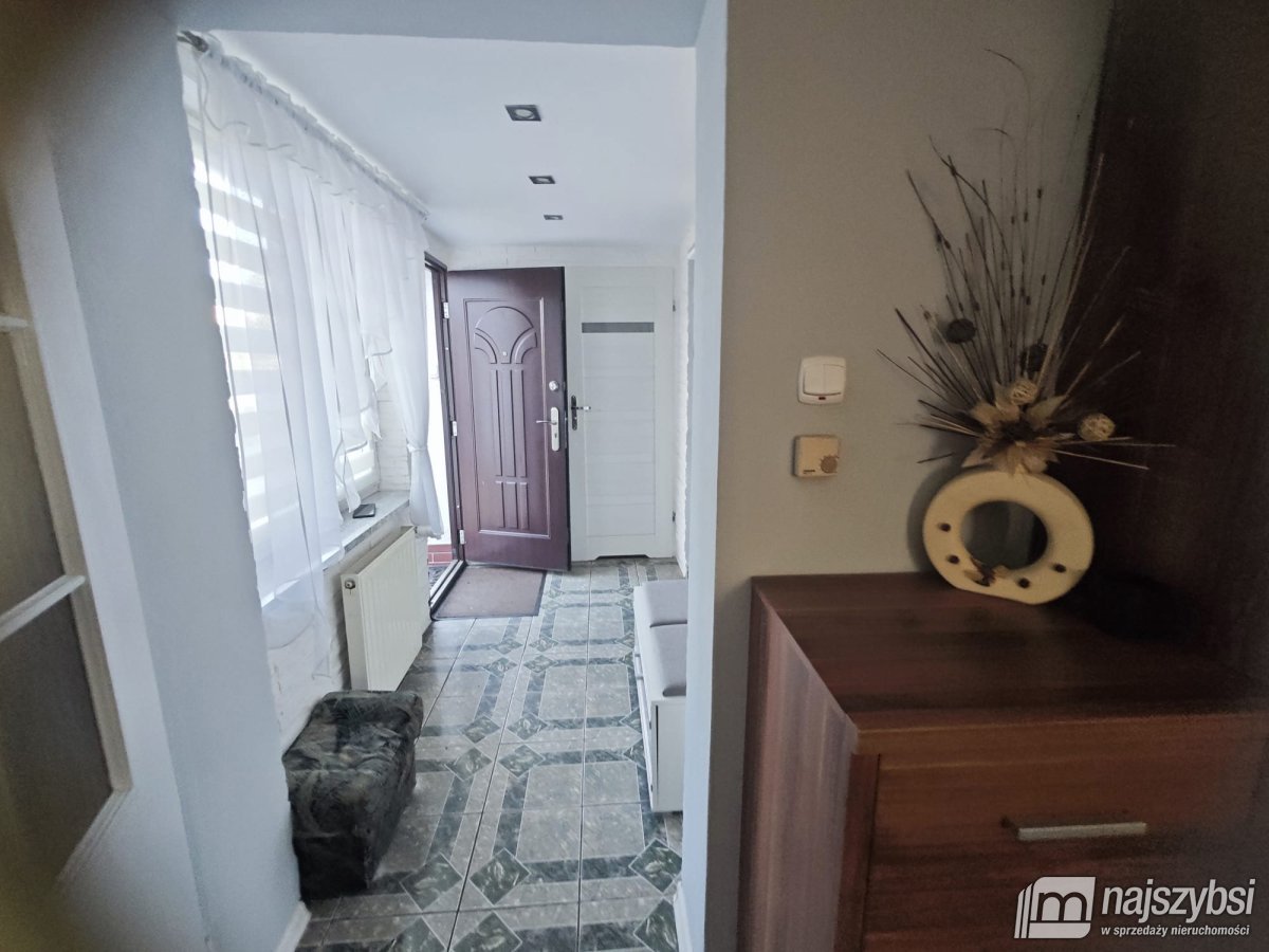 Nowogard - dom+mieszkanie+garaż - działka 1064m2 (5)