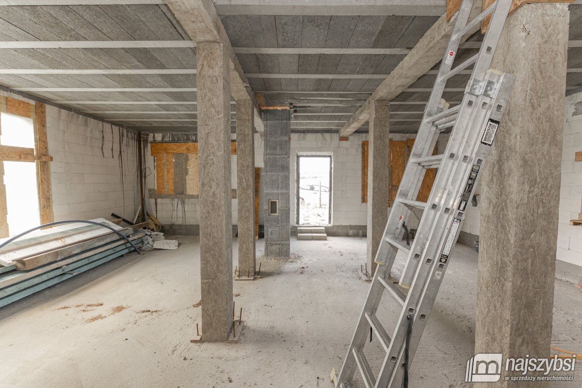 Golczewo/Upadły-dom w stanie surowym, dz. 1370m2 (10)