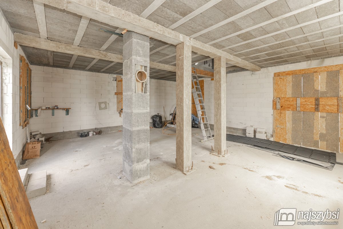 Golczewo/Upadły-dom w stanie surowym, dz. 1370m2 (12)