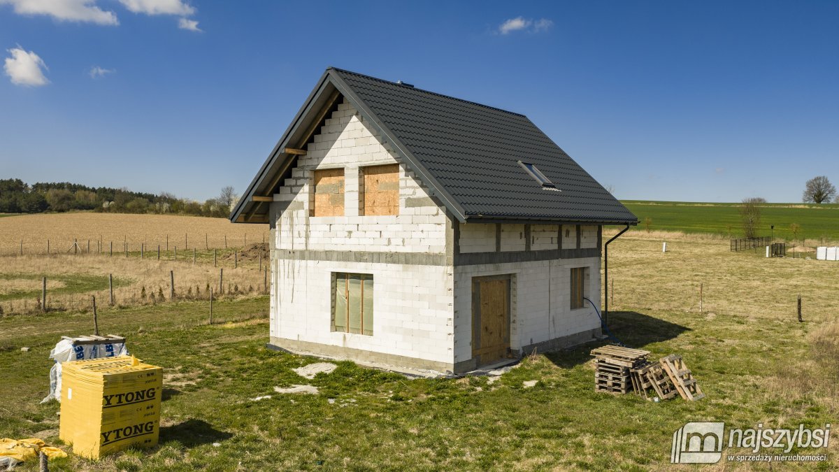 Golczewo/Upadły-dom w stanie surowym, dz. 1370m2 (2)