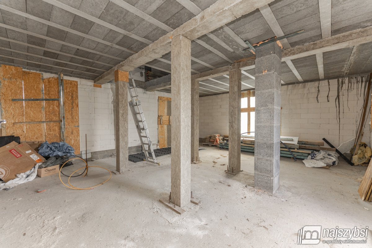 Golczewo/Upadły-dom w stanie surowym, dz. 1370m2 (8)