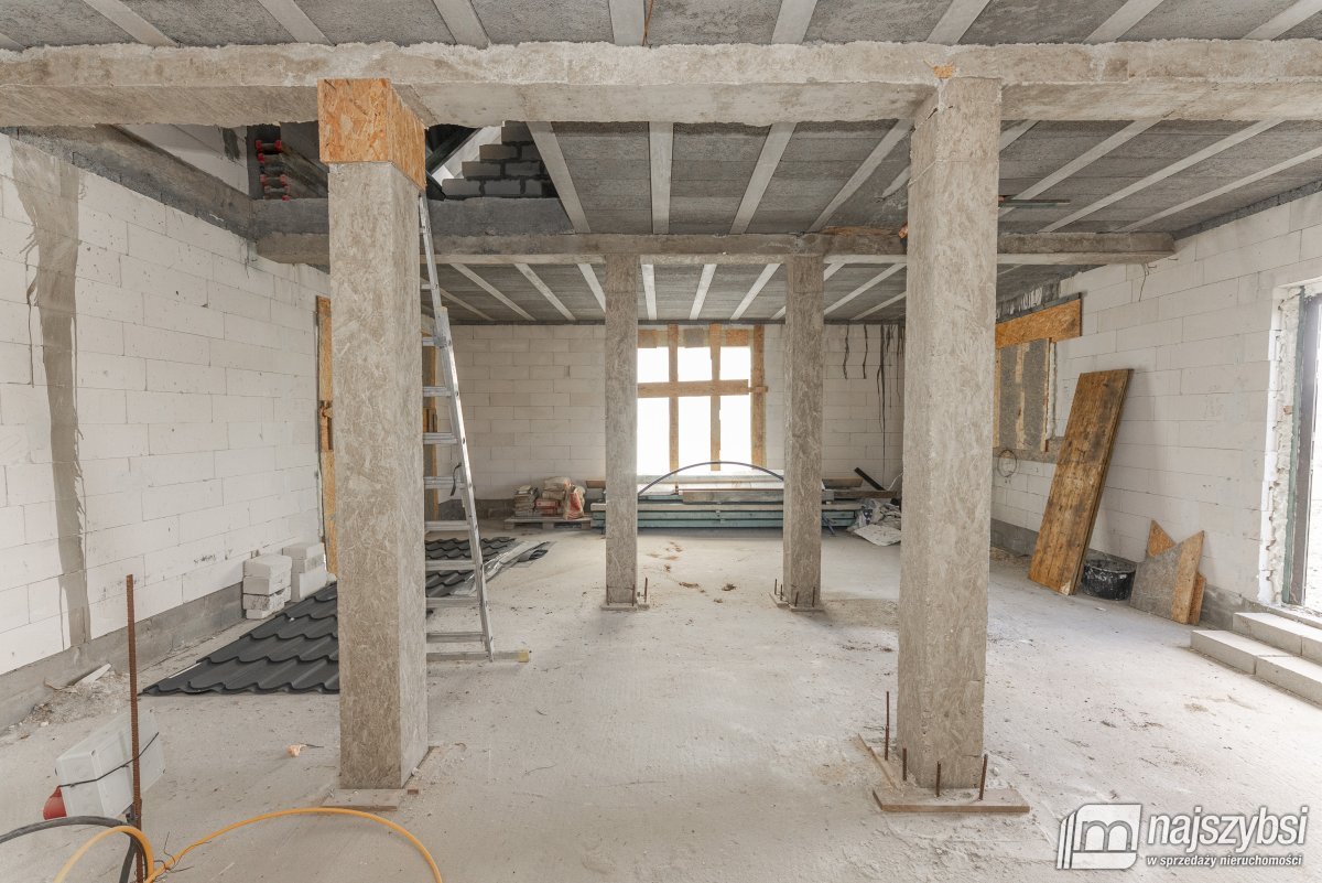 Golczewo/Upadły-dom w stanie surowym, dz. 1370m2 (9)