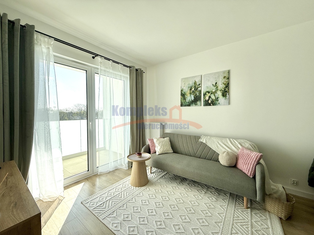 Nowe 2 pokoje z loggią i parkingiem (1)