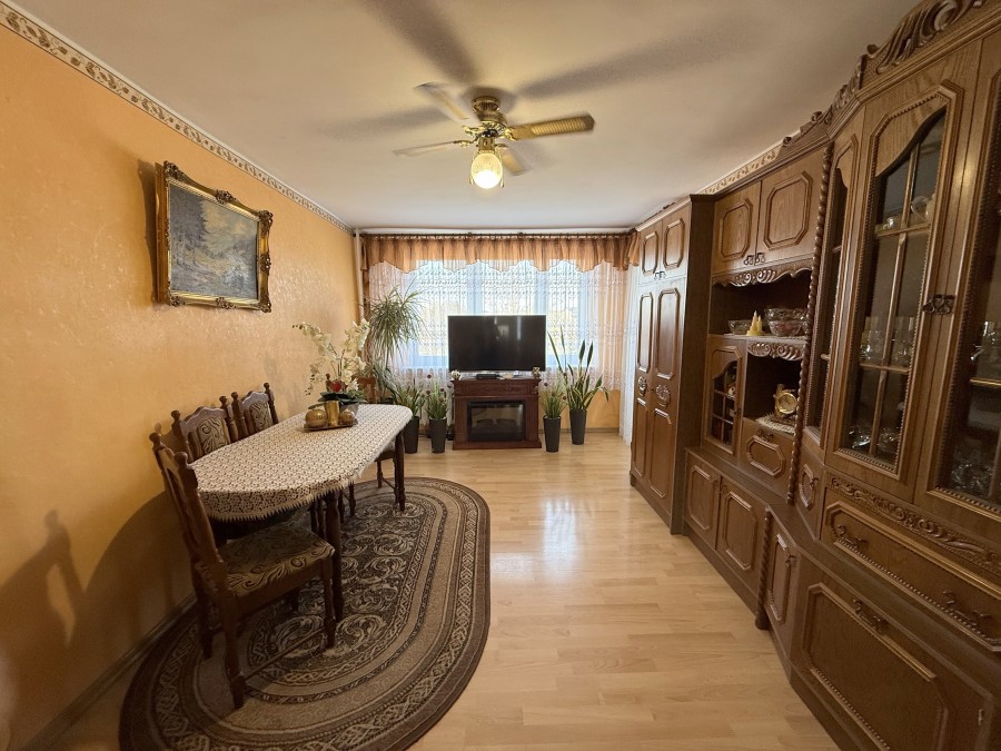 Mieszkanie 3 pokojowe z balkonem. (2)