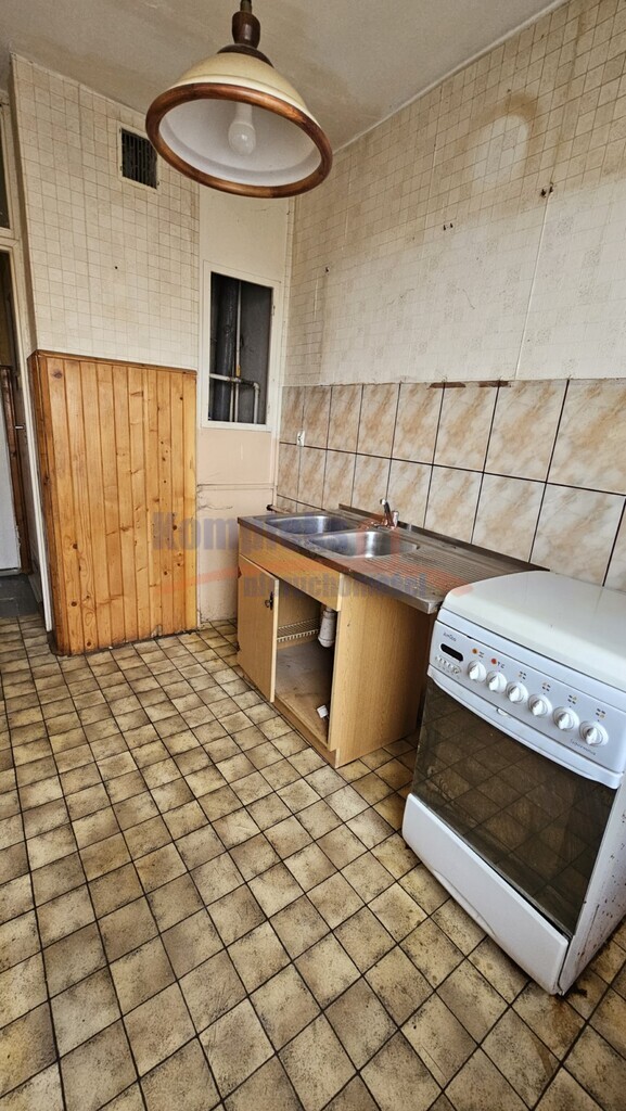 2 pokoje do remontu i własnej aranżacji (1)