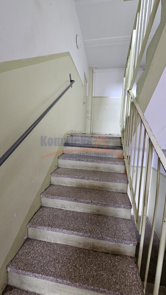 2 pokoje do remontu i własnej aranżacji (9)