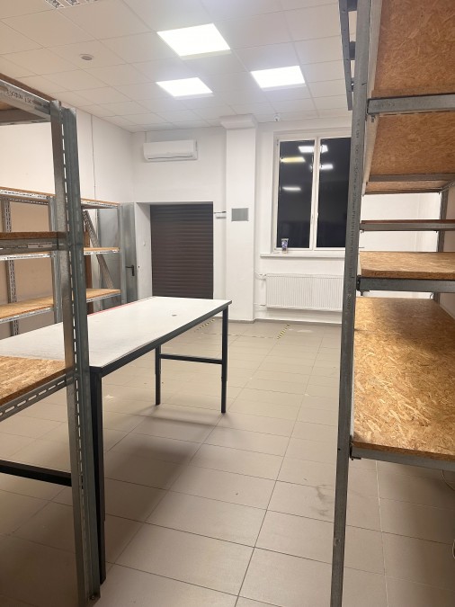 PRZESTRONNY LOKAL POD KAŻDĄ DZIAŁALNOŚĆ (2)