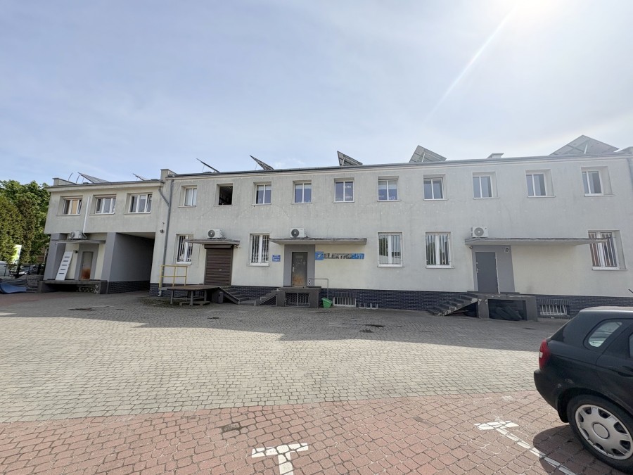 PRZESTRONNY LOKAL POD KAŻDĄ DZIAŁALNOŚĆ (10)