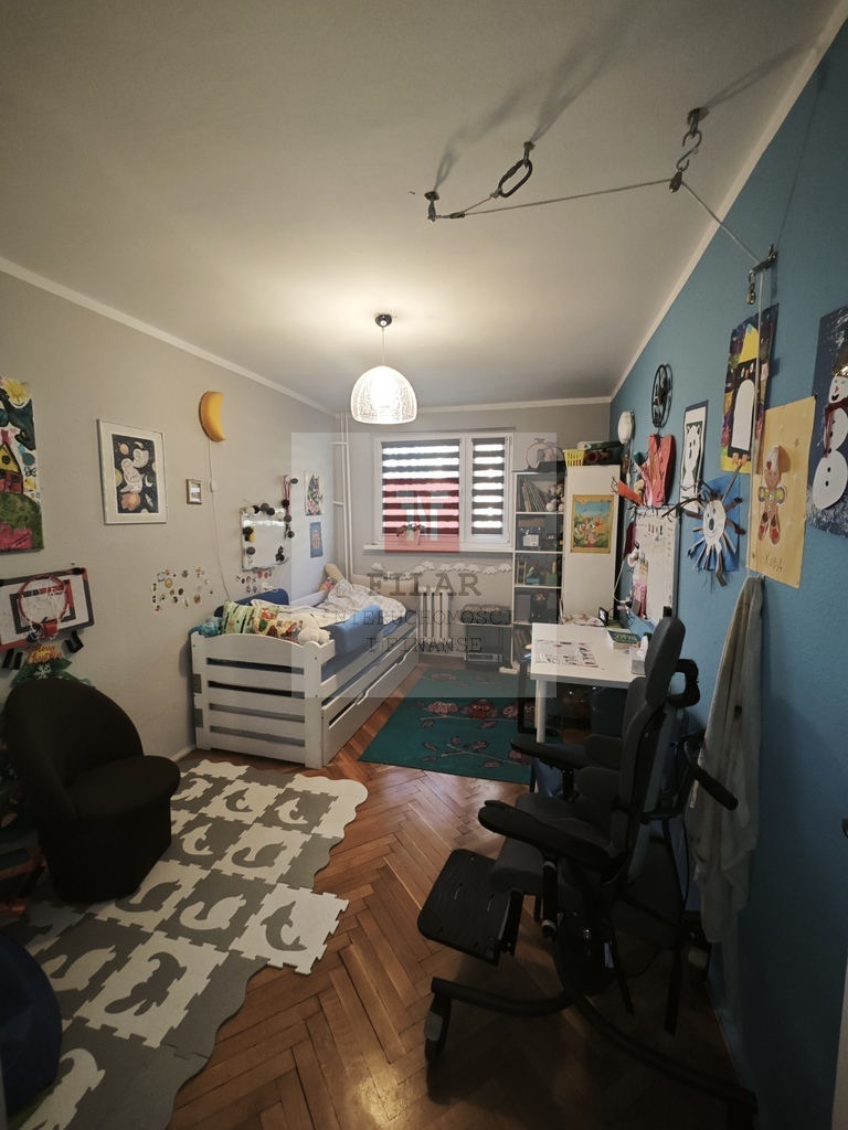 Centrum, słoneczne, 3-pokojowe mieszkanie + balkon (5)