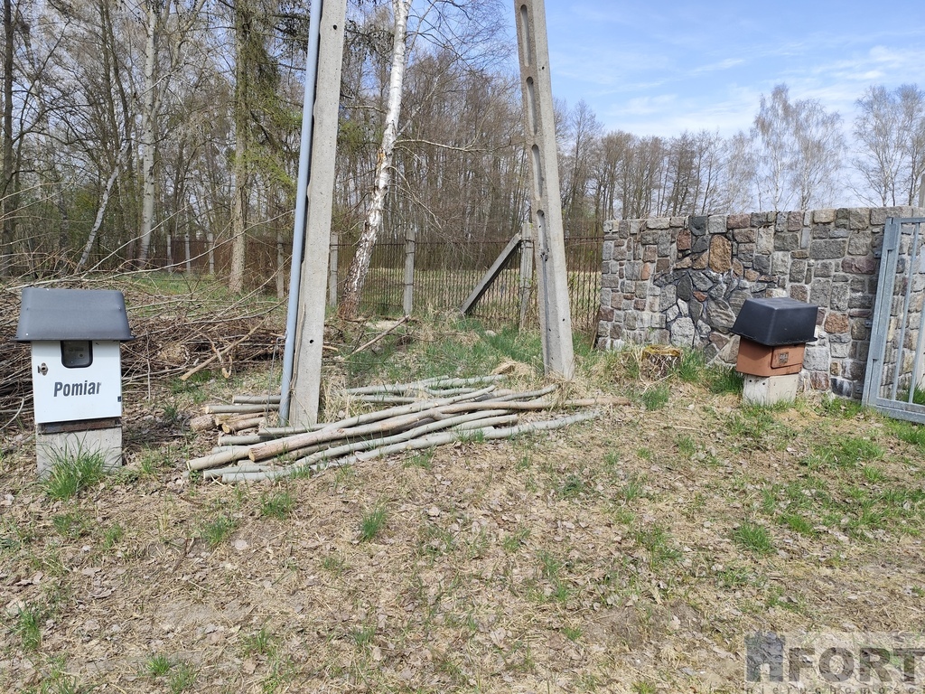 Do sprzedaży działka z wydanymi WZ na 2 domy. (2)