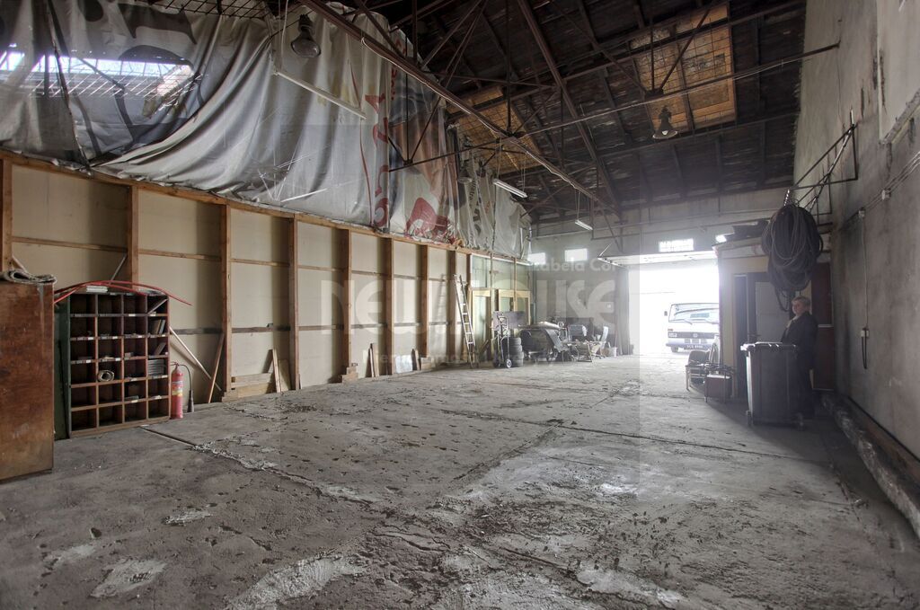 Hala w centrum miasta 150m2 (1)