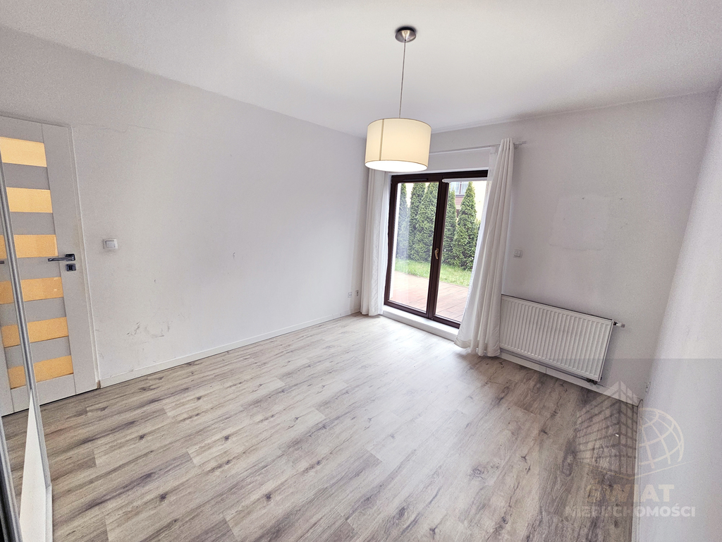 Na sprzedaż 3 pokojowe mieszkanie z ogrodem (7)