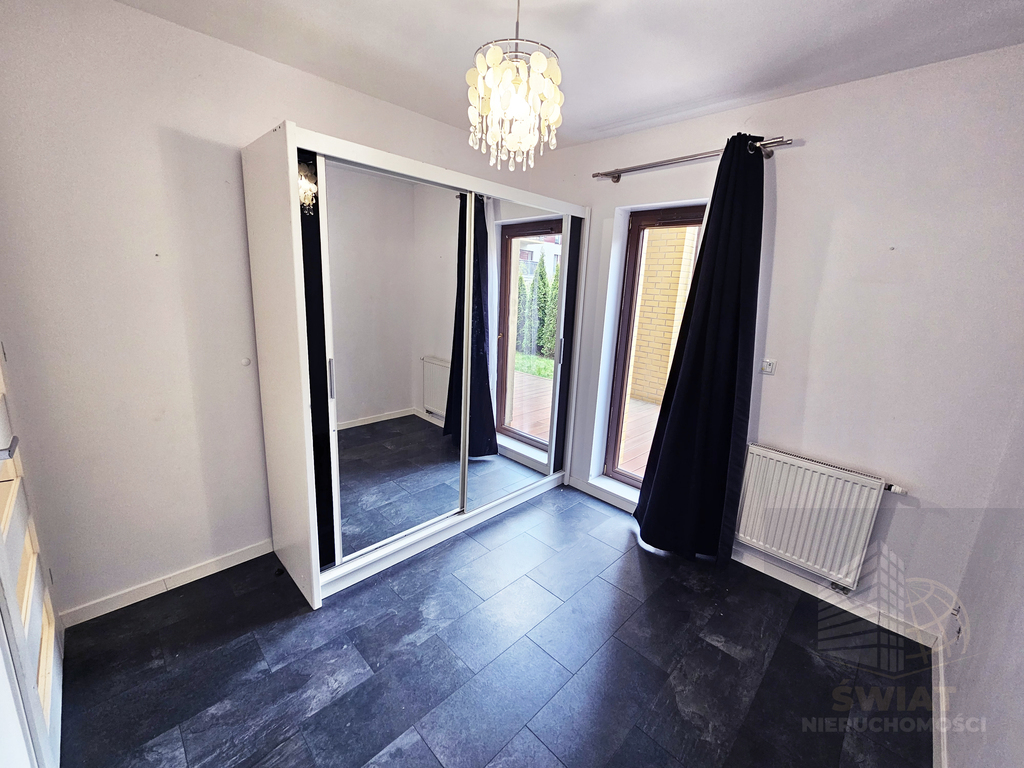 Na sprzedaż 3 pokojowe mieszkanie z ogrodem (12)