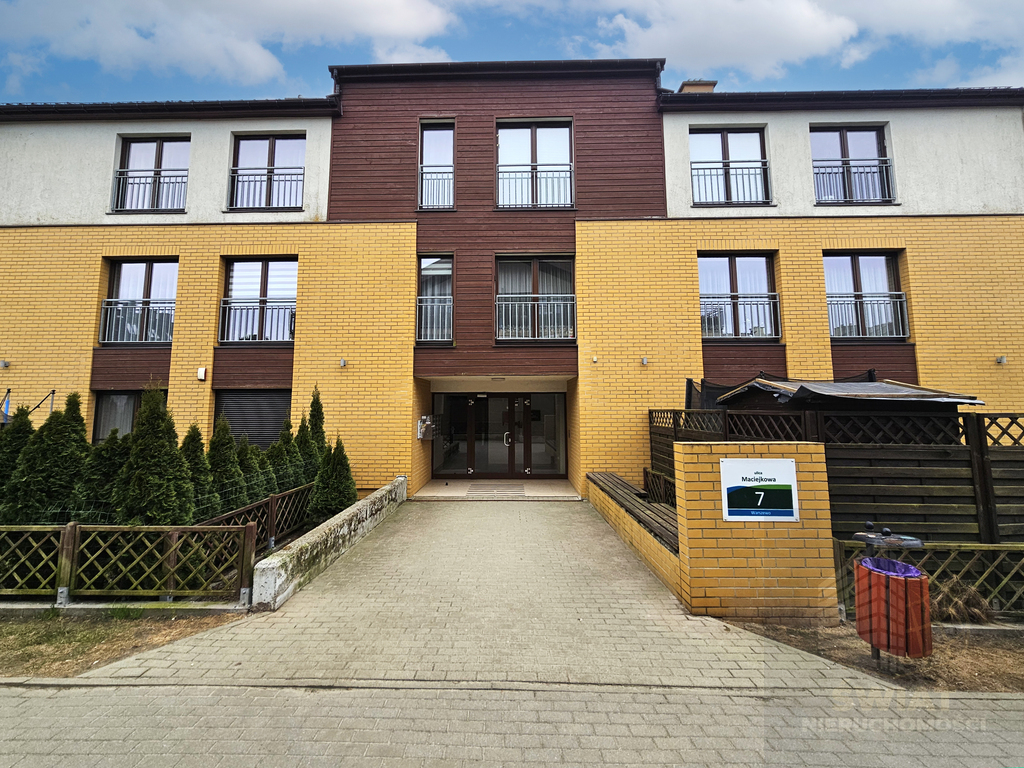 Na sprzedaż 3 pokojowe mieszkanie z ogrodem (15)