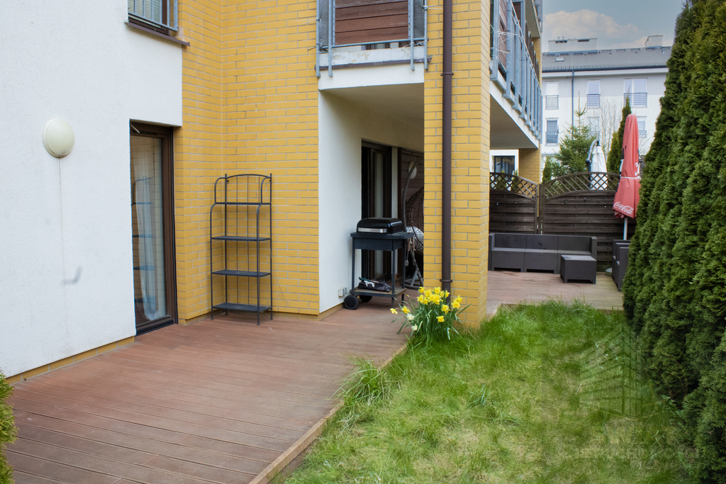 Na sprzedaż 3 pokojowe mieszkanie z ogrodem (22)