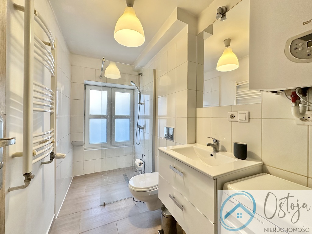 Kawalerka - Centrum - Dobry stan (3)