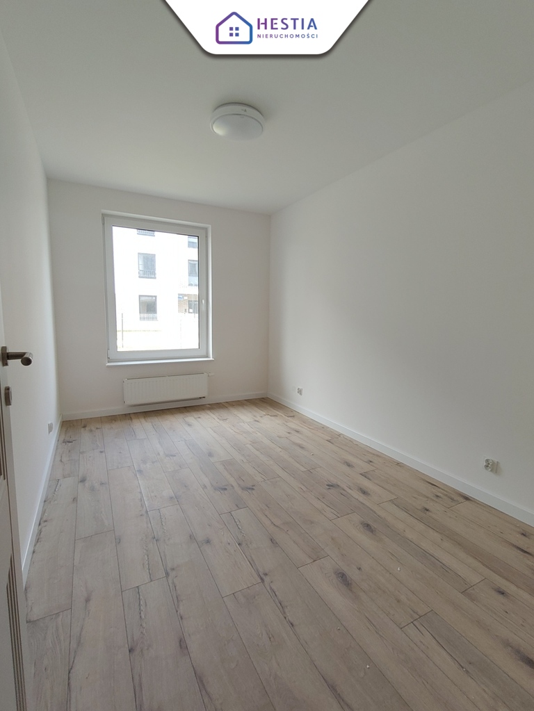 Mieszkanie z ogródkiem i miejscem postojowym! (6)