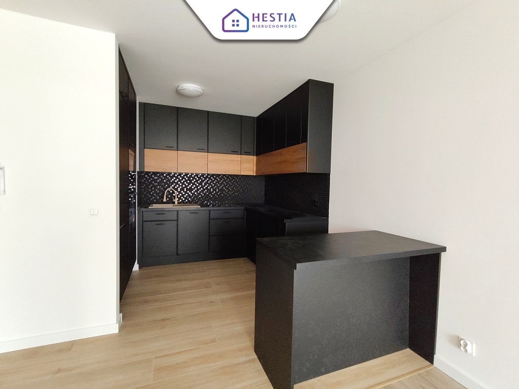 Mieszkanie z ogródkiem i miejscem postojowym! (4)