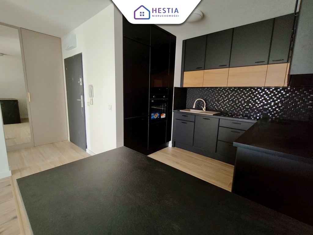 Mieszkanie z ogródkiem i miejscem postojowym! (1)