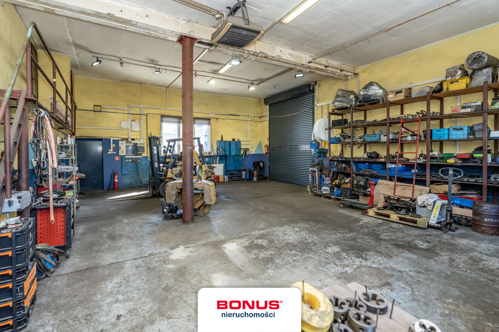 Obiekt usługowy w dobrej lokalizacji (27)