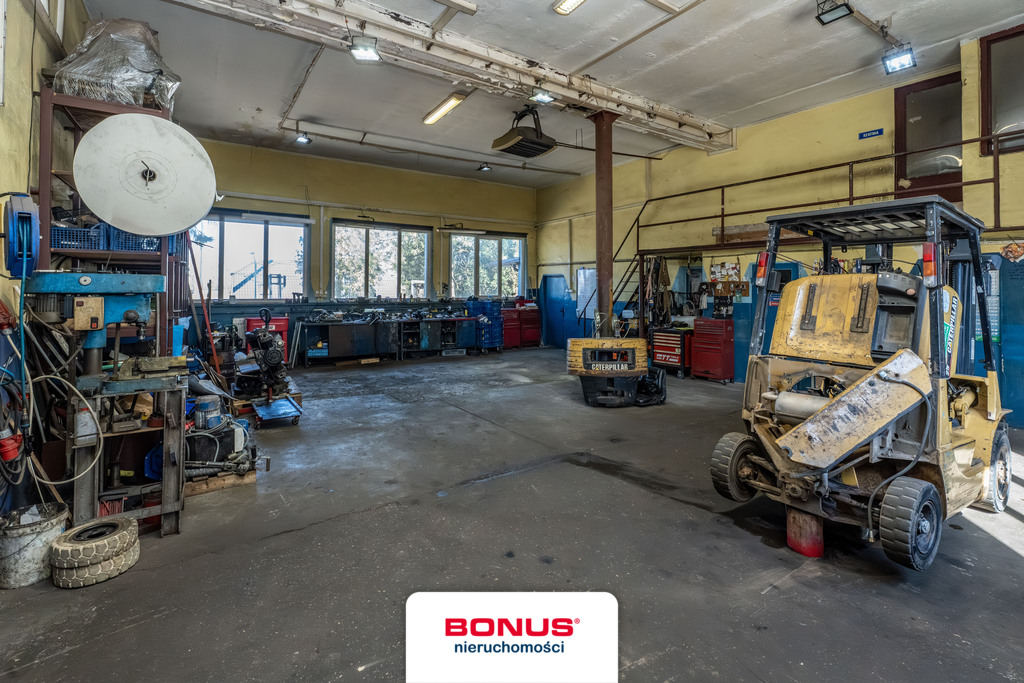 Obiekt usługowy w dobrej lokalizacji (28)