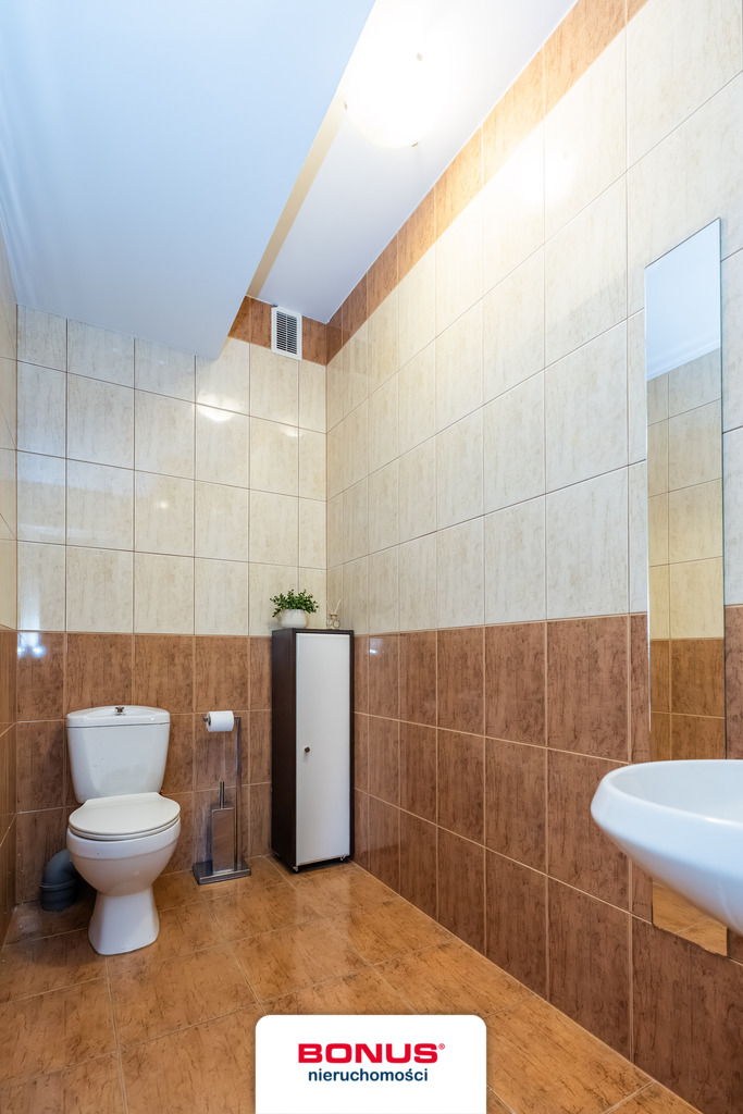 Obiekt usługowy w dobrej lokalizacji (24)