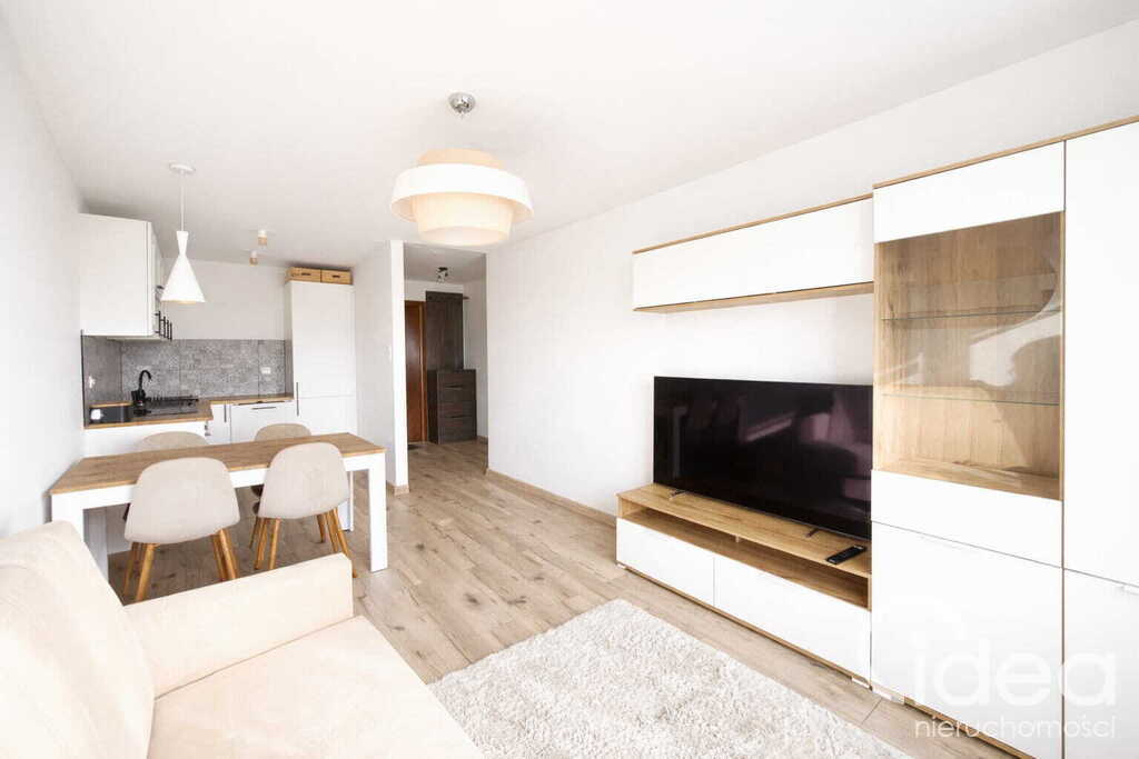 Pomorzany, piękne 2 pokoje po kapitalnym remoncie (1)