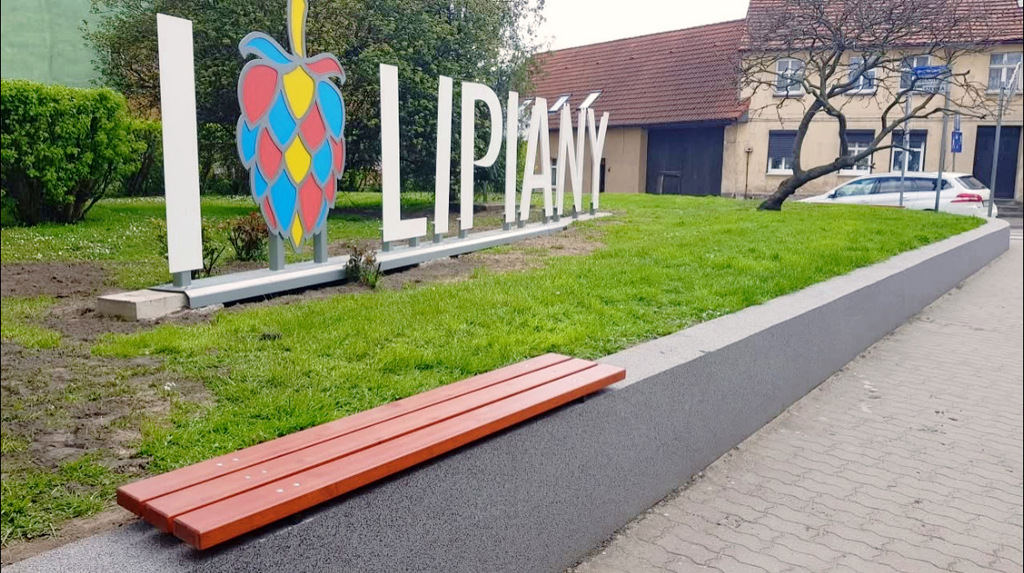 Działka budowlana z linią brzegową jeziora (9)