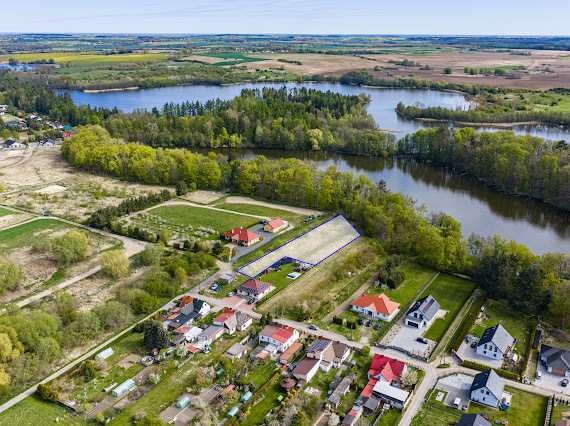 Działka budowlana z linią brzegową jeziora (4)