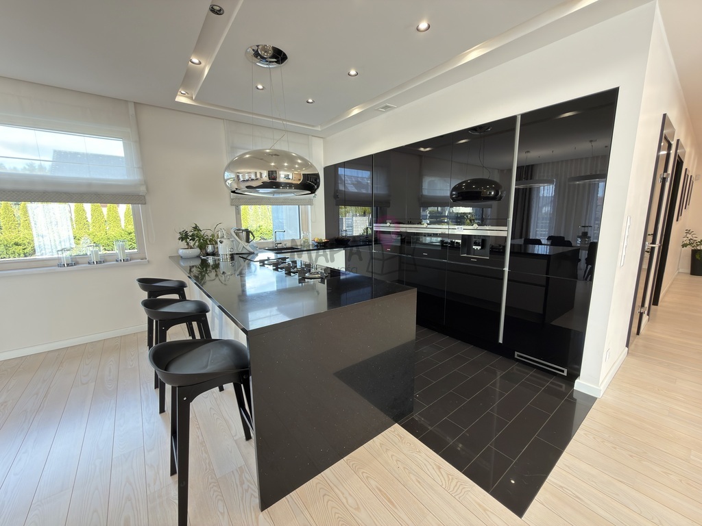 Komfortowy dom, sauna, rekuperacja, klimatyzacja! (6)