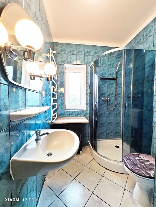 Dom z 4 apartamentami nad morzem (18)