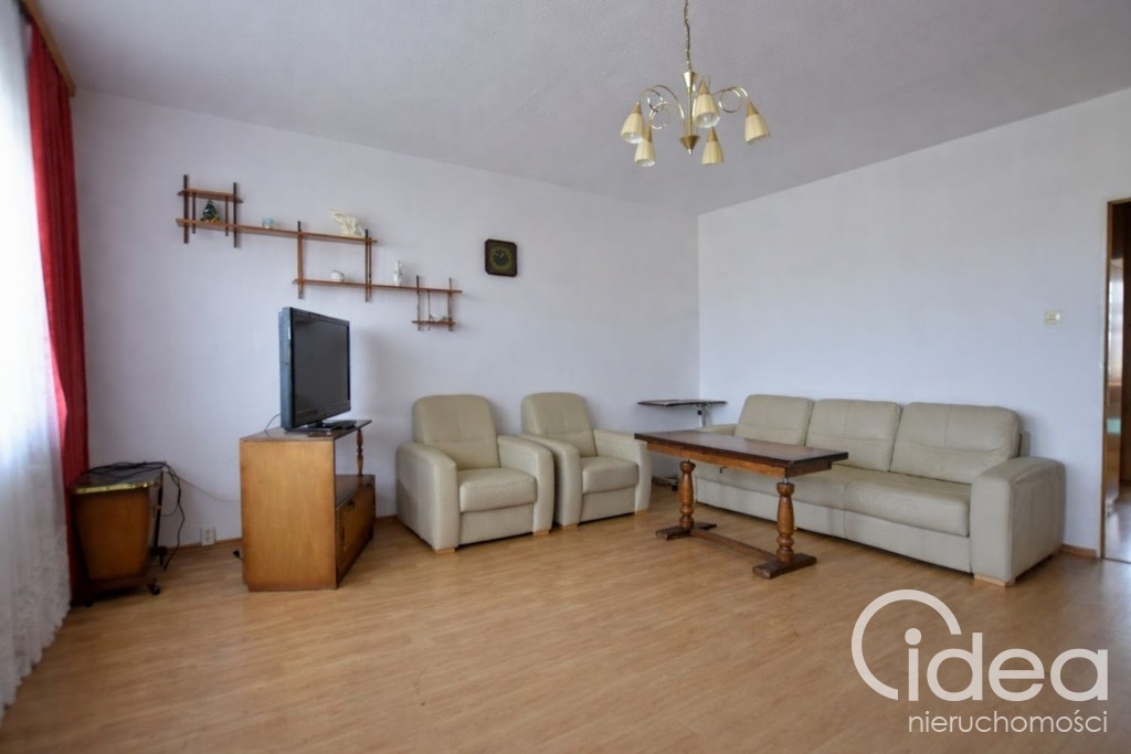 3 pokoje na os. Słonecznym, duży balkon (2)