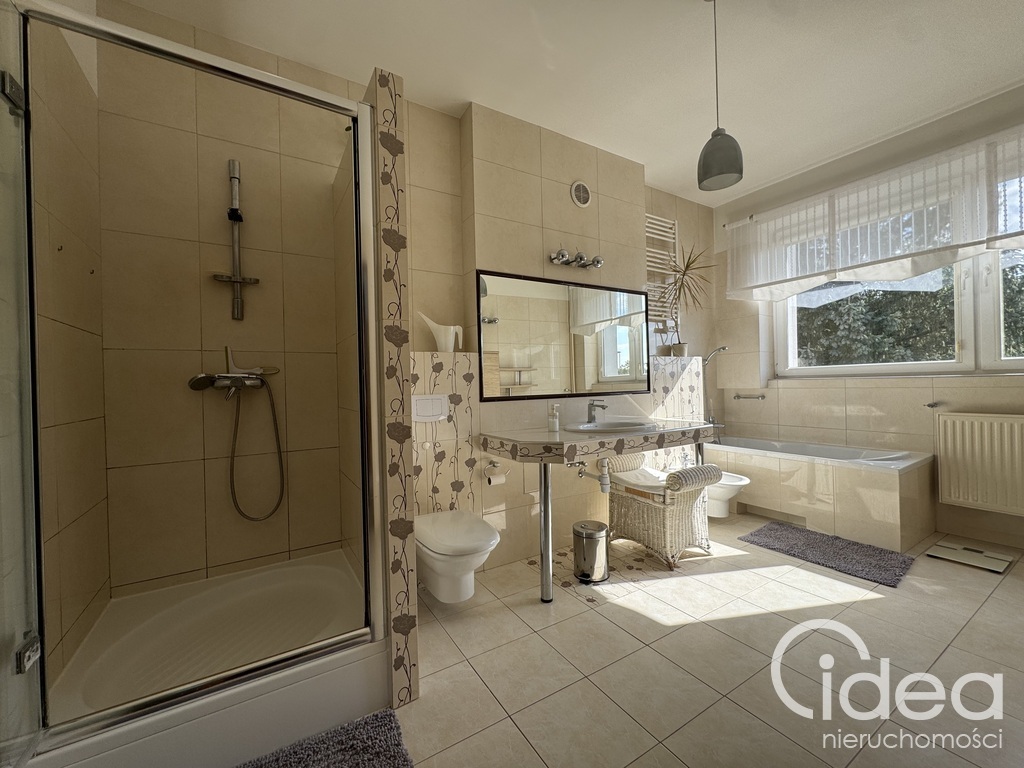 Szeregowiec 190m2, Bukowo, 2 Tarasy, Fotowoltaika (12)