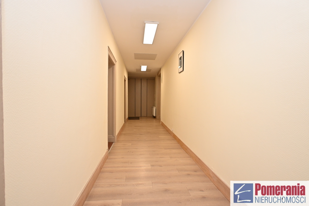 Biuro/pokój do wynajęcia w centrum 17m2 !!! (4)