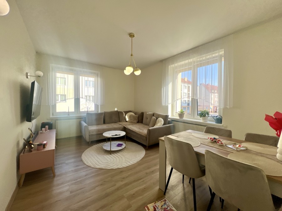 Po Remoncie 2 pokoje 1 Piętro Piwnica Centrum Słowackiego (3)