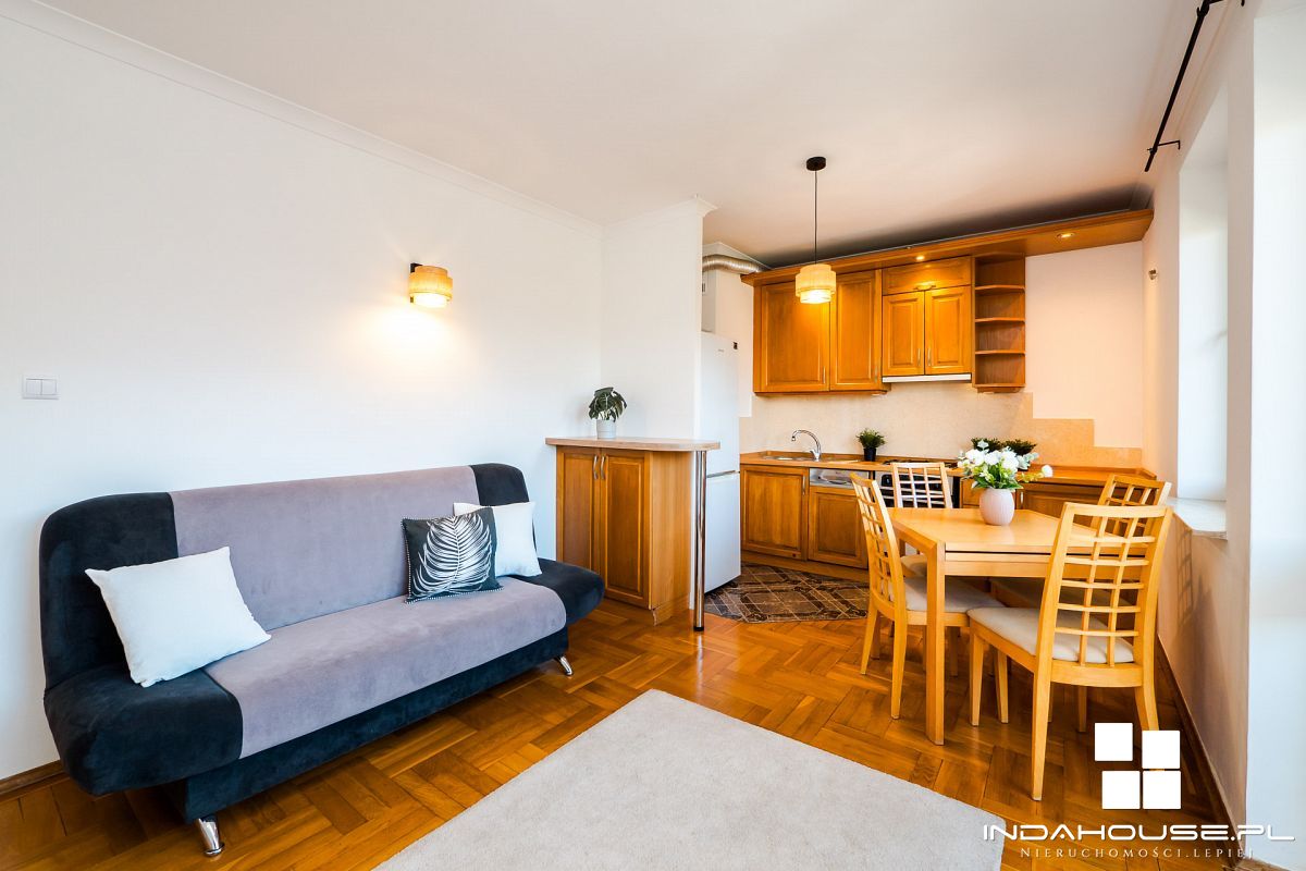 2 pokoje mieszkanie przy PKiW, balkon (2)