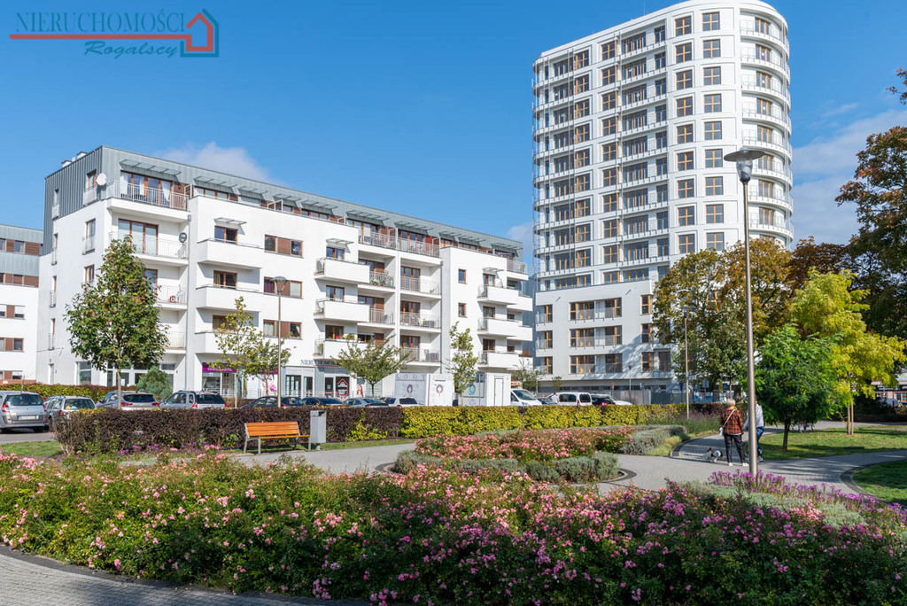 Kawalerka z dużym tarasem (1)