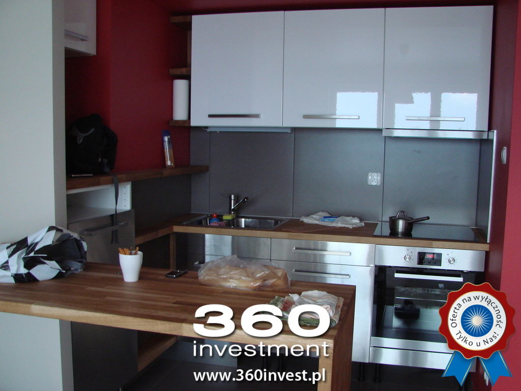 Kazimierska 2013r, balkon, komórka, miejsce post. (9)