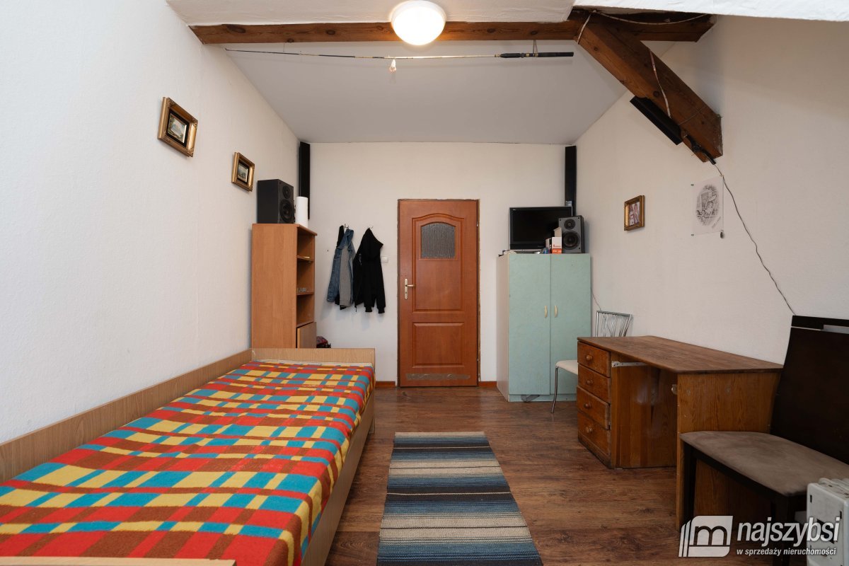 WĘGORZYCE-DOM Z WARSZTATEM SAMOCHODOWYM, HALĄ (19)