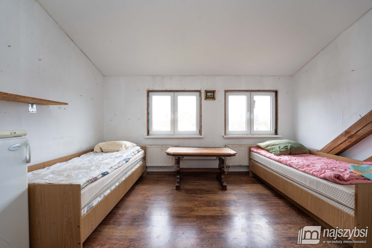 WĘGORZYCE-DOM Z WARSZTATEM SAMOCHODOWYM, HALĄ (22)