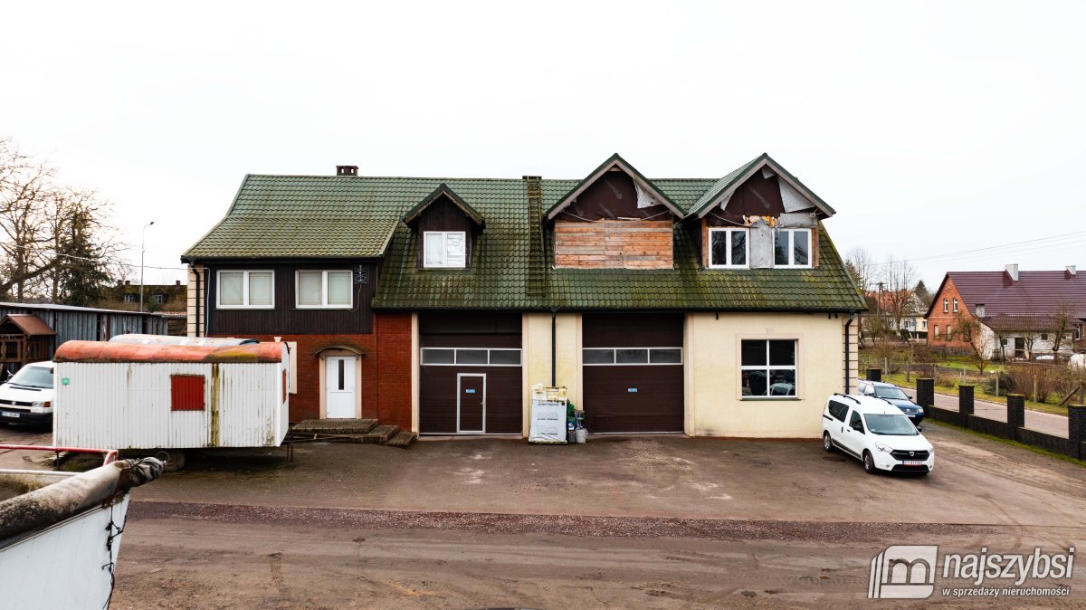 WĘGORZYCE-DOM Z WARSZTATEM SAMOCHODOWYM, HALĄ (25)