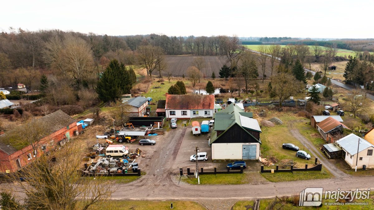 WĘGORZYCE-DOM Z WARSZTATEM SAMOCHODOWYM, HALĄ (27)