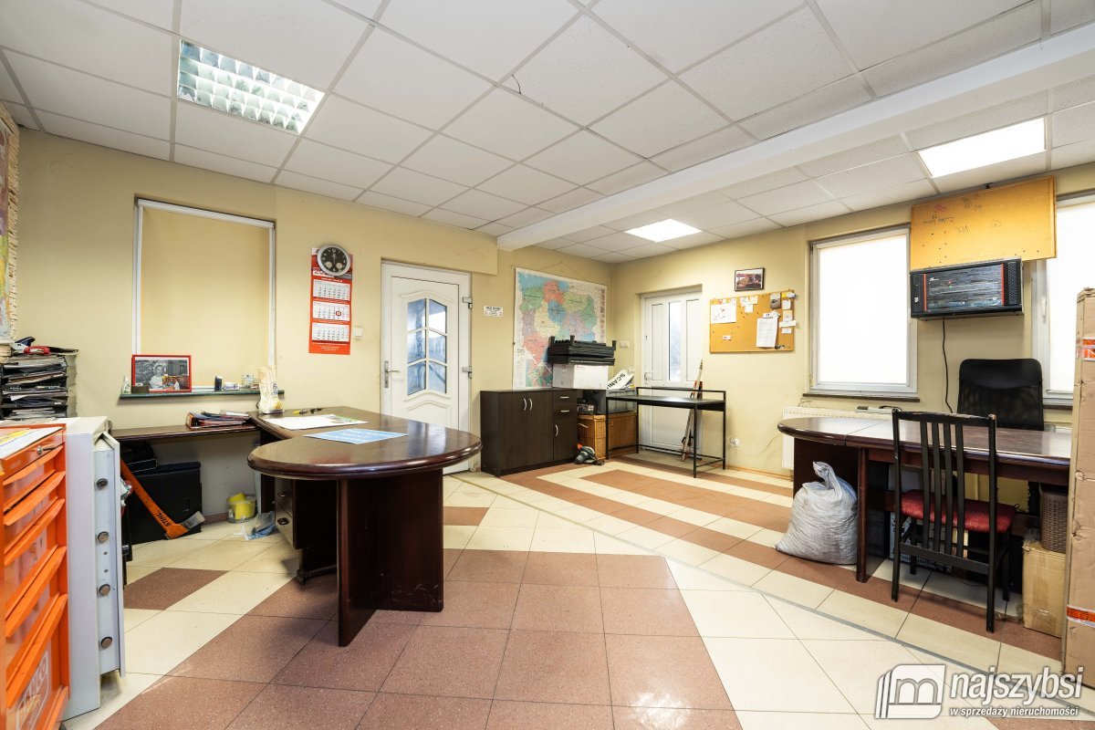 WĘGORZYCE-DOM Z WARSZTATEM SAMOCHODOWYM, HALĄ (4)